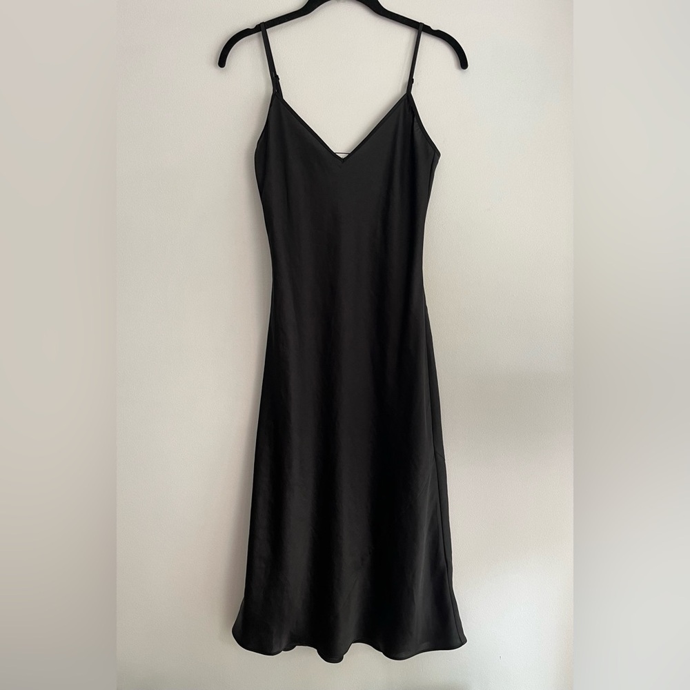 Aritzia Wilfred Only Slip Satin Midi Dress - Picture 6 of 9